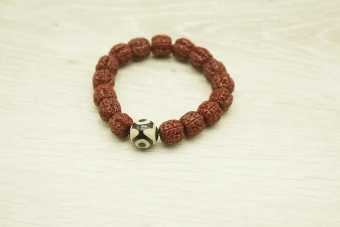 Vajra Bodhi & Dzi Bead Mala｜11mm Sacred Seeds with 14mm Heavenly Stone