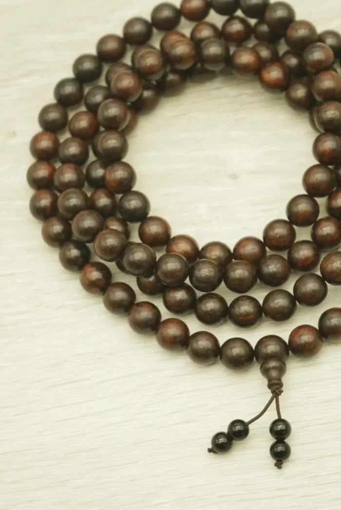 Rosewood Mala Angled View｜Hand-Polished Beads｜Natural Wood Grain Shine