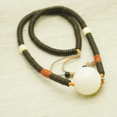 Coconut Mala Main Shot｜Tridacna Pendant + Carnelian & Mammoth｜Tibetan Handmade Tassels