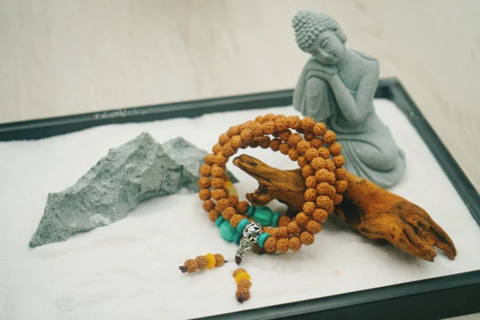 Zen Buddha with Vajra Mala｜Silver-Connected Multi-Layer Turquoise Beads