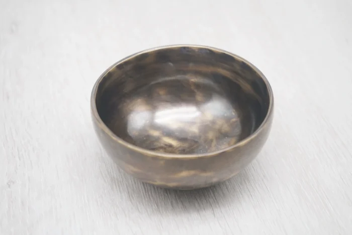 Traditional Tibetan Singing Bowl - Seven Auspicious Hammered Patterns｜Monastic Ritual Item